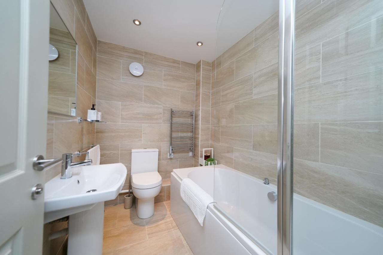 Ferienwohnung Castle Townhouse Kenilworth - Private Parking - 24 Hr Gym Access - Town Centre Exterior foto